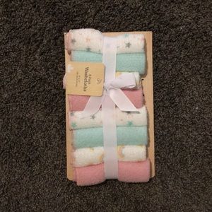 Baby wash clothes